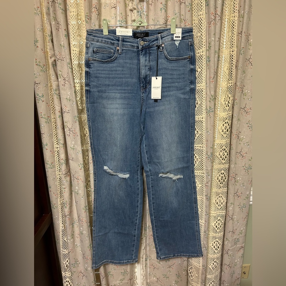 Judy Blue‎ High Waist Straight Leg Distressed Jeans Size 15/32 NWT